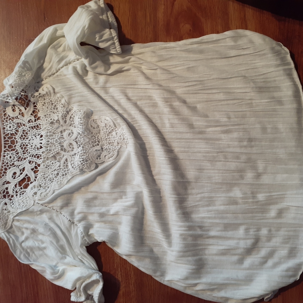 Blouse - Picture 2 of 3